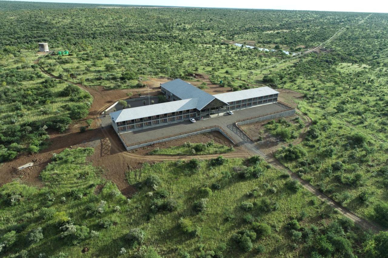Big Valley Game Lodge Lobatse Ngoại thất bức ảnh